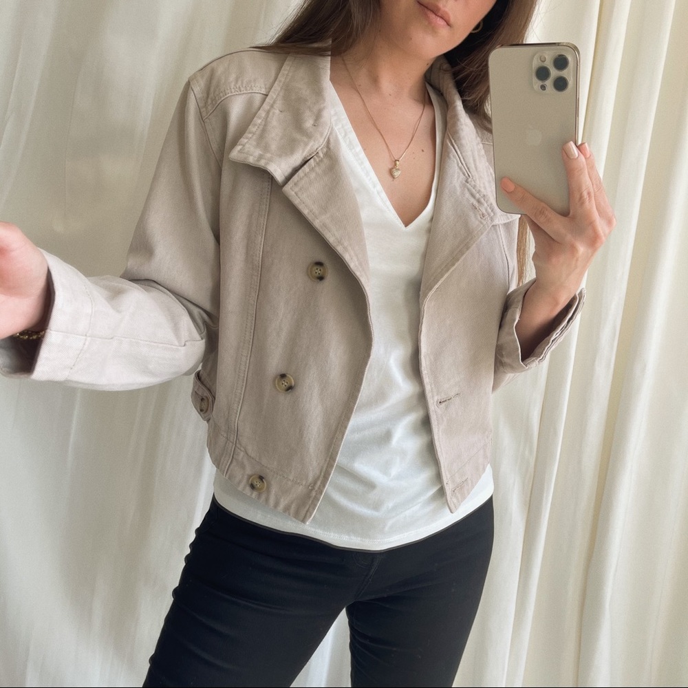 ELLIOT CROPPED JACKET — In Beige - Picture 6 of 11